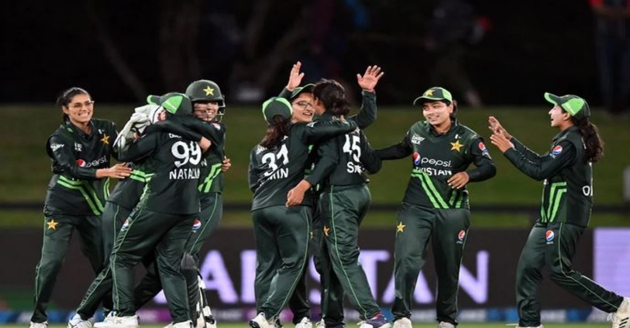 সুপার ওভারে নিউজিল্যান্ডকে হারাল পাকিস্তান