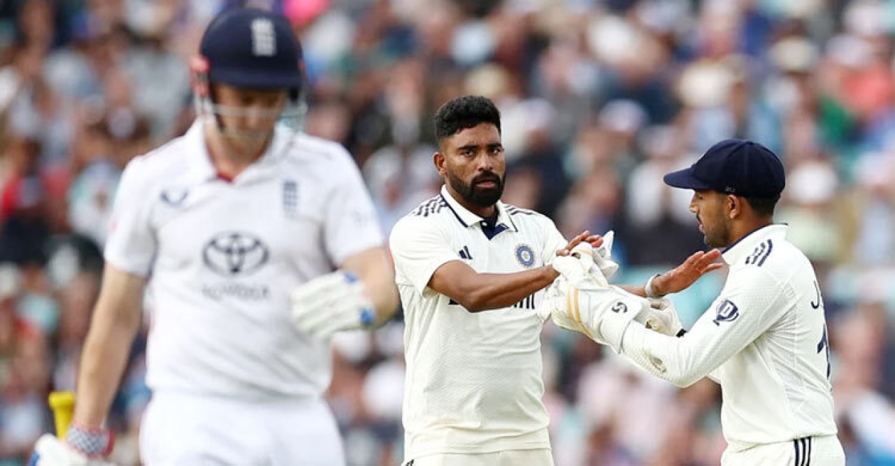 ১৫ উইকেটের দিনে লড়াইয়ে ফিরলো ভারত