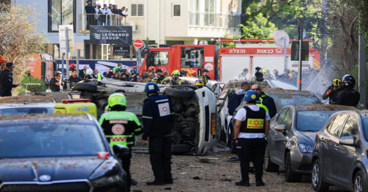 তেল আবিবে ইরানের ক্ষেপণাস্ত্র হামলা, ব্যাপক ক্ষয়ক্ষতি