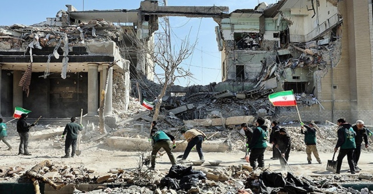 যুক্তরাষ্ট্র-ইসরায়েল হামলা ইরানে ২৭ হাজার কোটি ডলারের ক্ষয়ক্ষতি