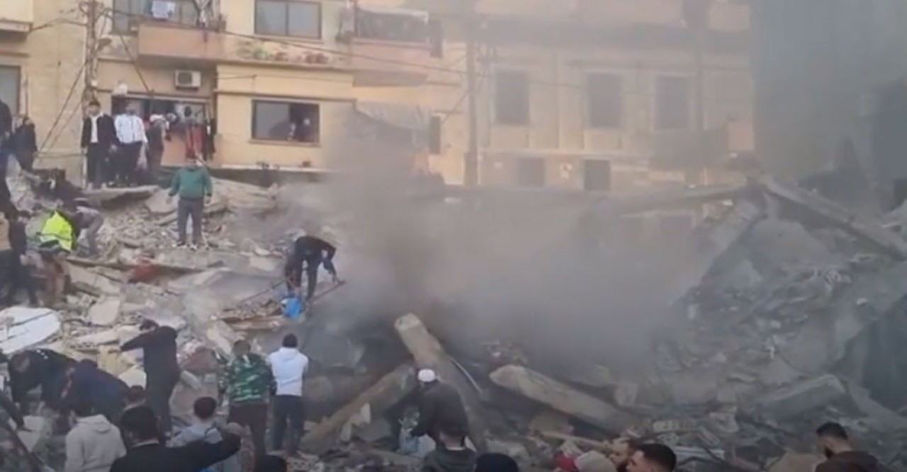 লেবাননে ভবনধসে নিহত কমপক্ষে ৯, জীবিতদের সন্ধান চলছে