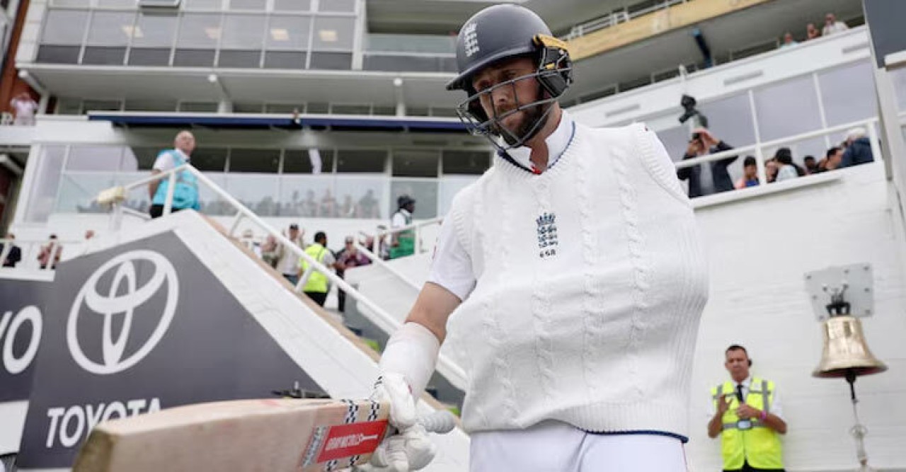 অসামান্য বীরত্ব দেখানোর পরও বাদ, অবসরের ঘোষণা ওকসের