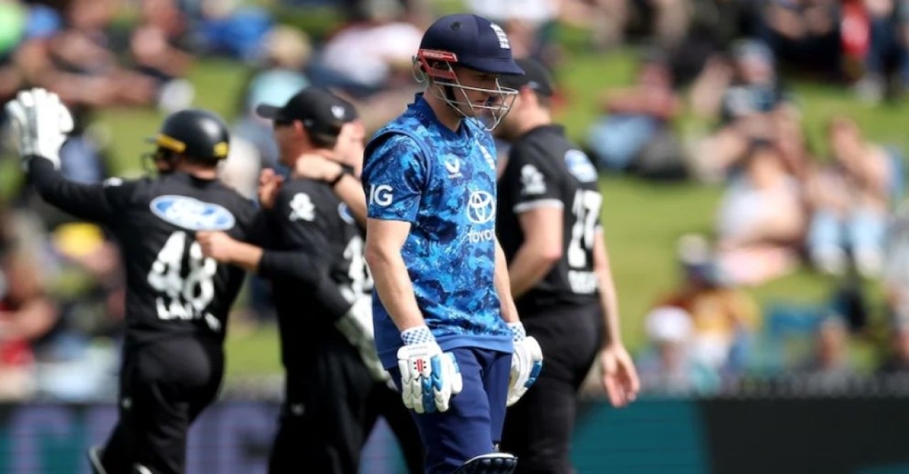 লজ্জার বিশ্বরেকর্ড থেকে বাংলাদেশকে মুক্তি দিল ইংল্যান্ড