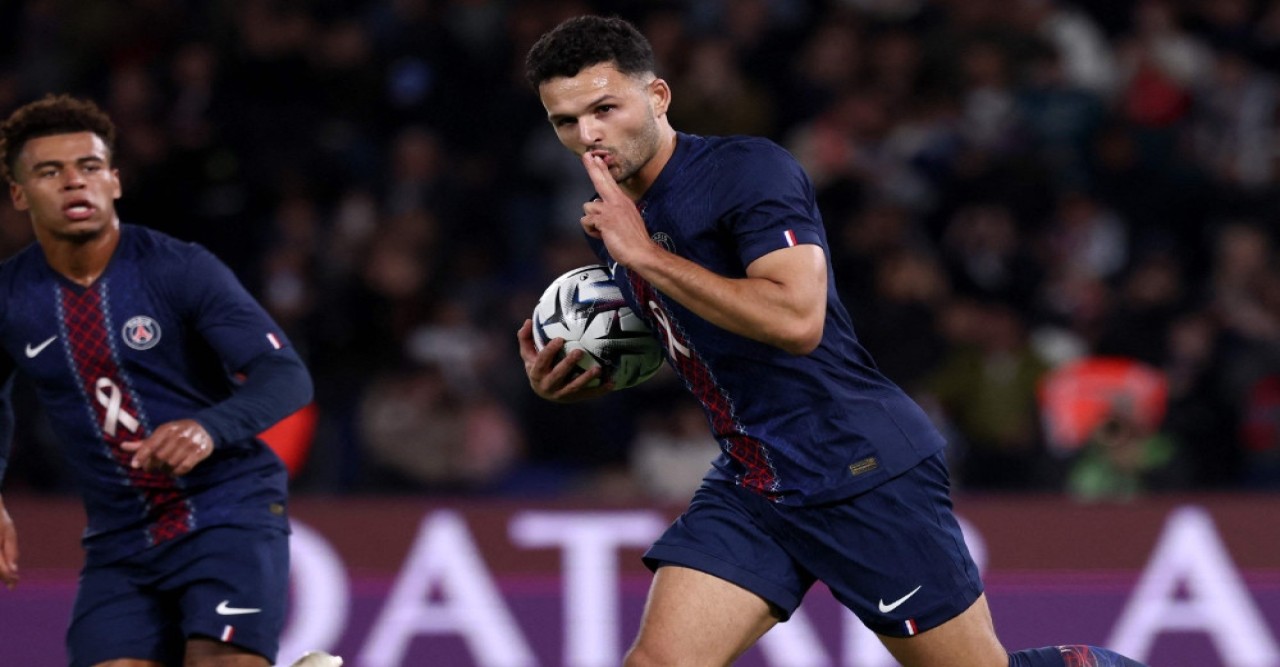 রূপকথার প্রত্যাবর্তনে শীর্ষে পিএসজি