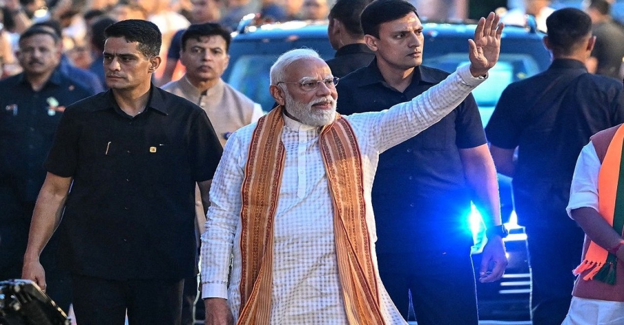 ‘রবীন্দ্রজয়ন্তী’তে বিজেপি সরকারের শপথ, ‘ধুতি-পাঞ্জাবি’তে ঘোষণা মোদির