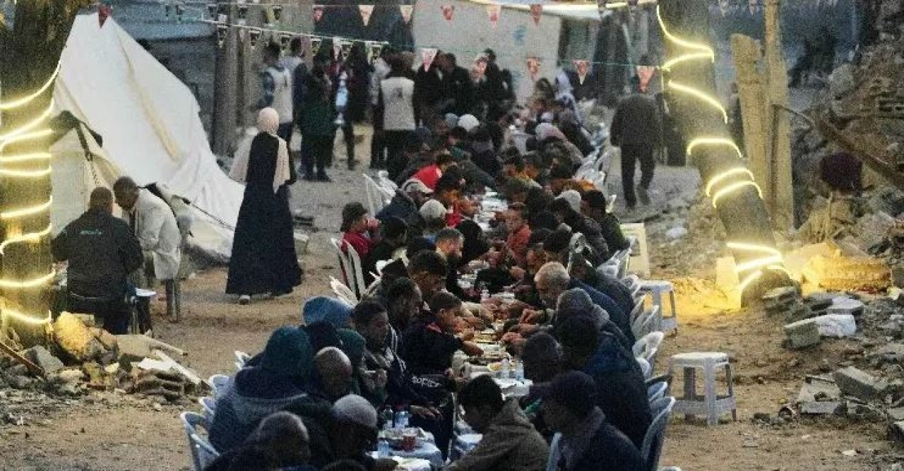 ধ্বংসস্তূপে চাপা ঈদ আনন্দ, মধ্যপ্রাচ্যজুড়ে হাহাকার আর অনিশ্চয়তা