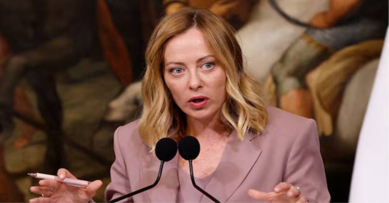 পোপকে নিয়ে ট্রাম্পের ‘অশালীন’ মন্তব্য, ক্ষেপলেন মেলোনি