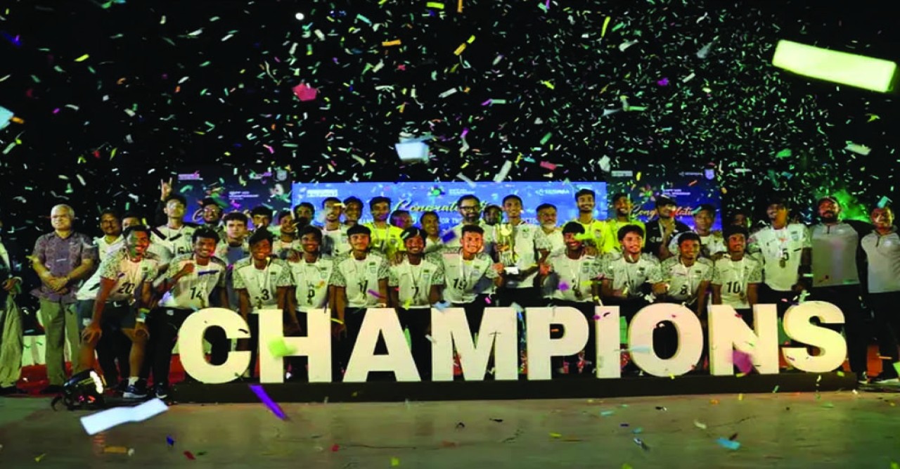 সংবর্ধনায় আলো ঝলমলে অনুষ্ঠানে সাফজয়ী যুবাদের অর্থ পুরস্কারের ঘোষণা