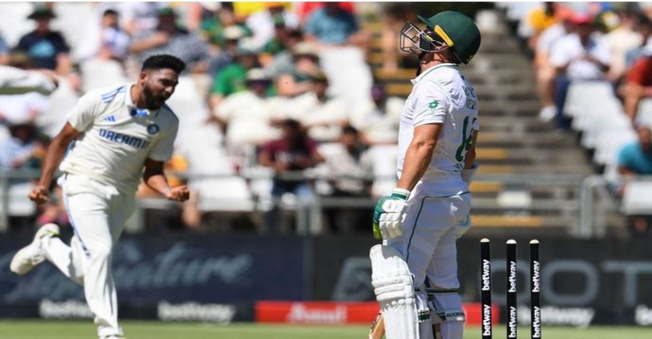 একদিনে ২৩ উইকেটের পতন কেপ টাউনে পেস আগুণে পুড়ছেন ব্যাটাররা