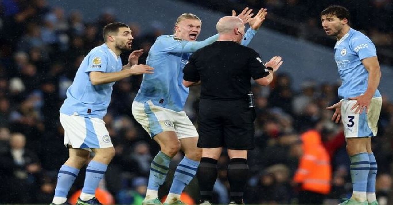 রেফারিকে গালি দিলেন হালান্ড