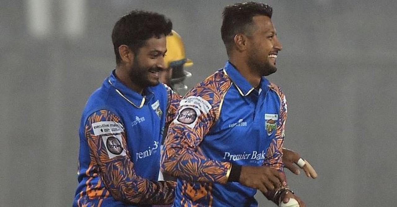 অল্প রানের ম্যাচে খুলনার জয়