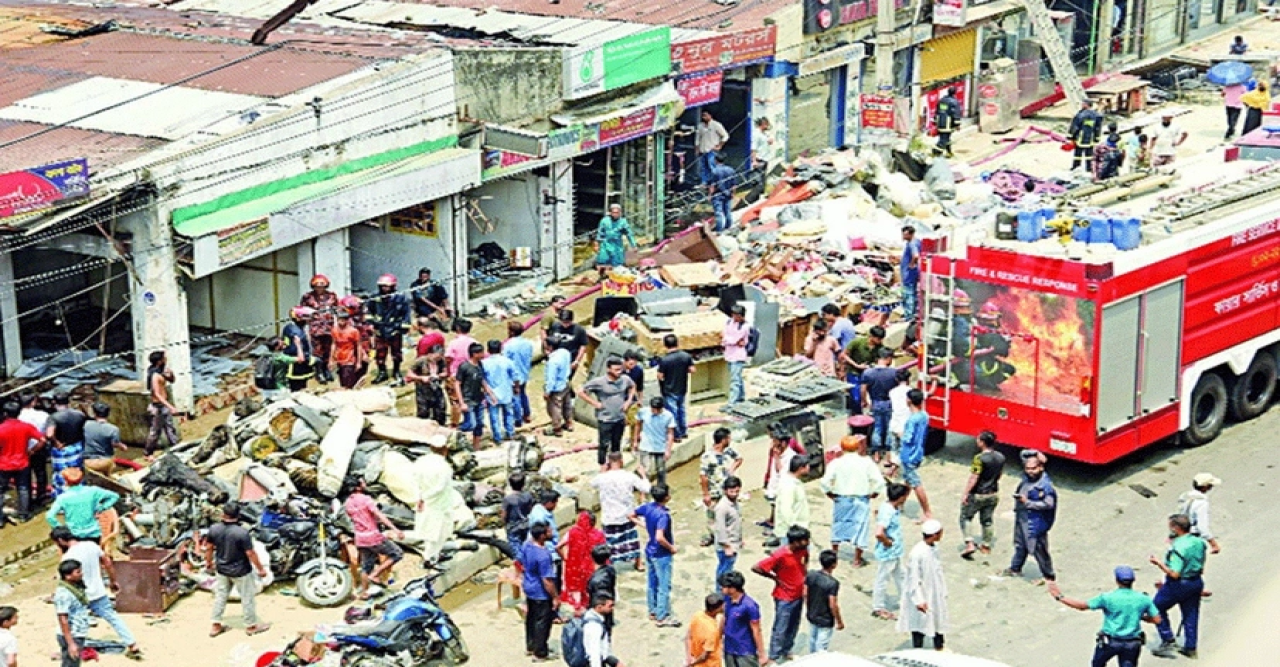 এক দিনে ছয় স্থানে আগুন!