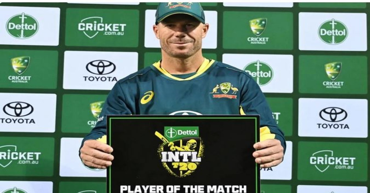 ১০০ তম ম্যাচে অস্ট্রেলিয়ার জয়ের নায়ক ওয়ার্নার