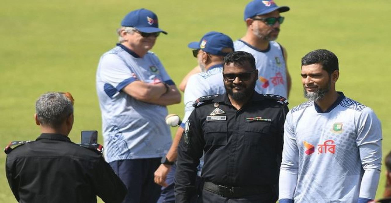 মাহমুদ উল্লাহকে প্রশংসায় ভাসালেন হাতুরাসিংহে