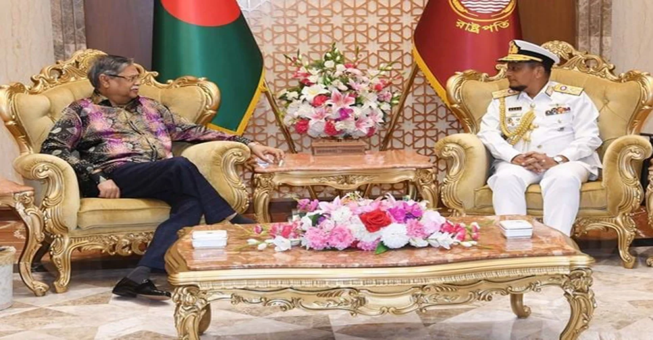রাষ্ট্রপতির সঙ্গে নবনিযুক্ত নৌ-বাহিনী প্রধানের সৌজন্য সাক্ষাৎ