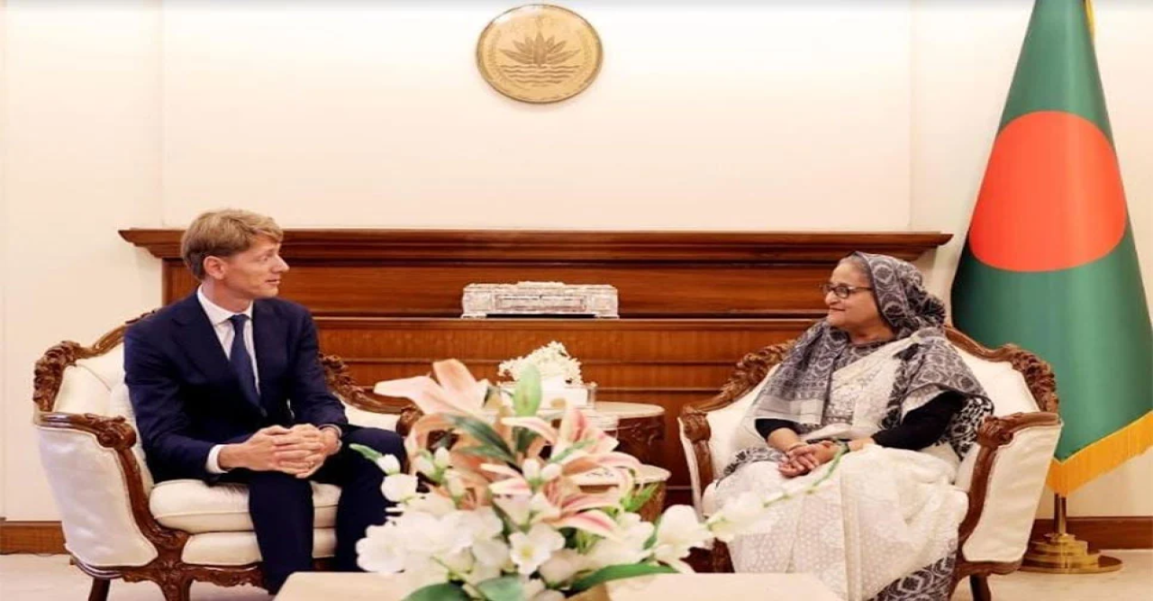 চট্টগ্রামে কন্টেইনার টার্মিনাল নির্মাণে মায়েরস্কের প্রস্তাব বিবেচনা করবে বাংলাদেশ : প্রধানমন্ত্রী