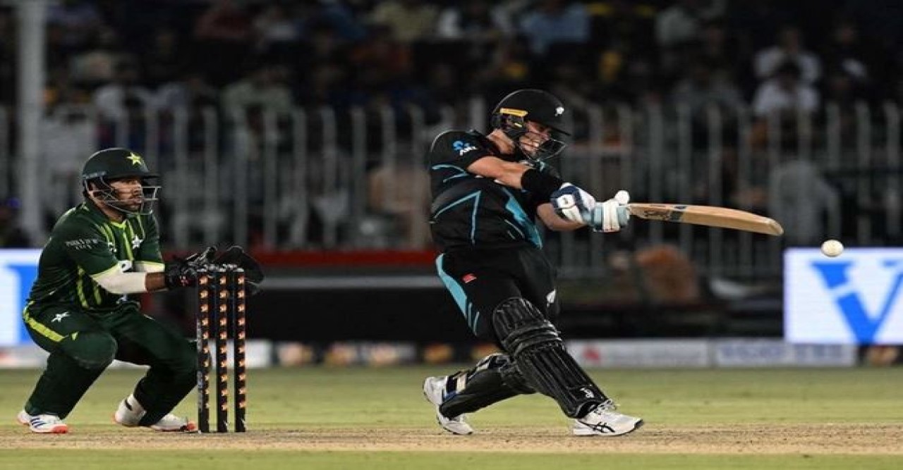 বড় জয়ে সিরিজে ফিরল নিউজিল্যান্ড