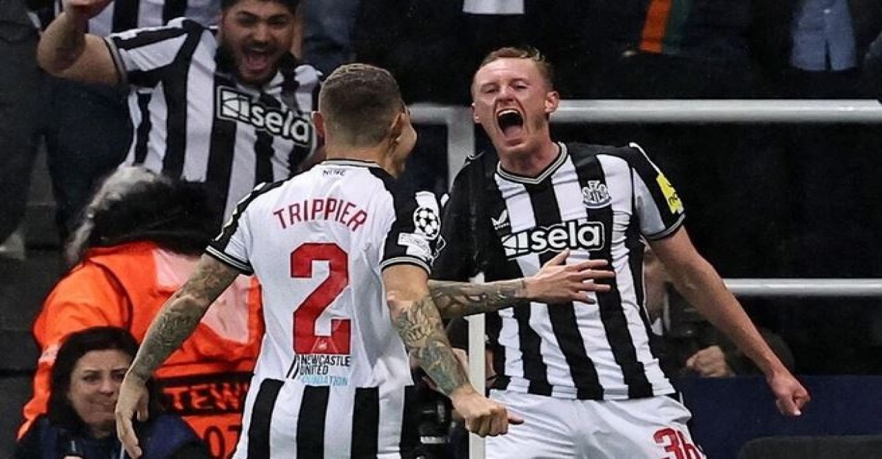 পিএসজিকে বিধ্বস্ত করে ‘স্বপ্নের ঘোরে’ নিউক্যাসলের ফুটবলাররা