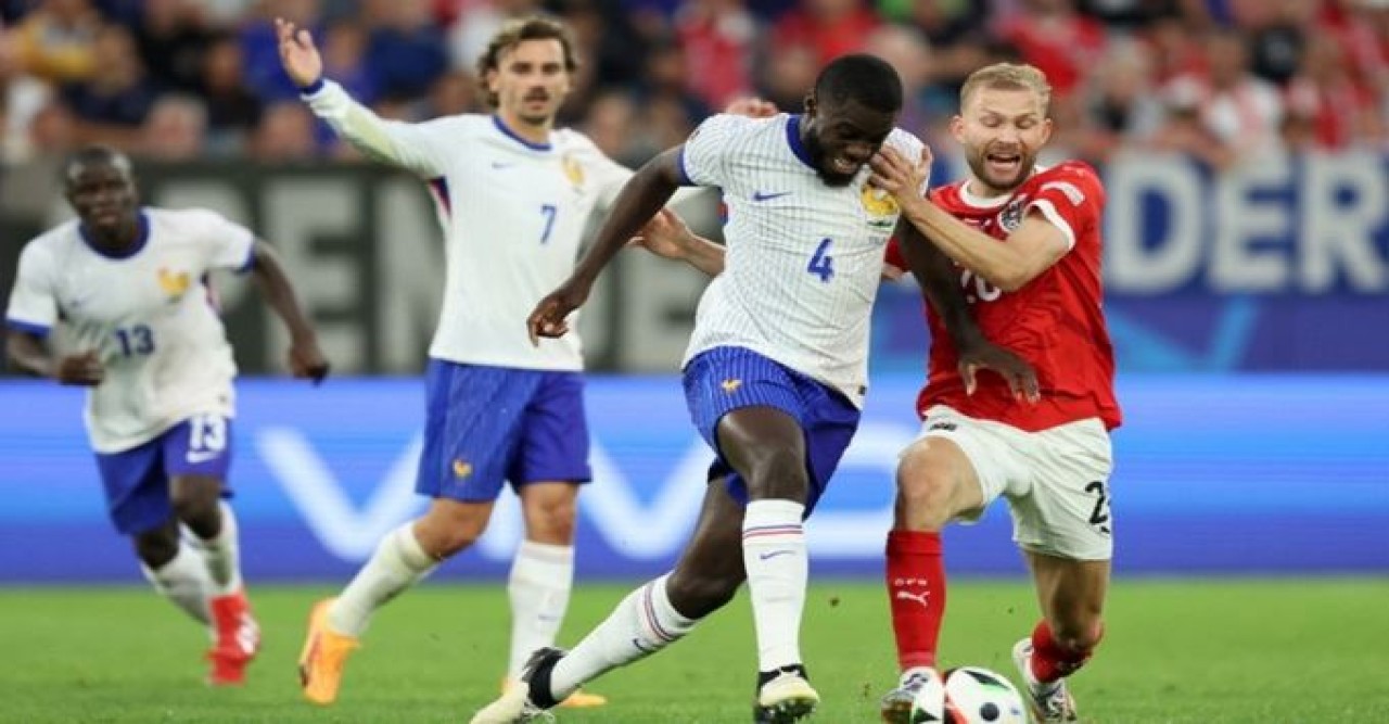 অস্ট্রিয়ার বিপক্ষে কষ্টার্জিত জয় ফ্রান্সের