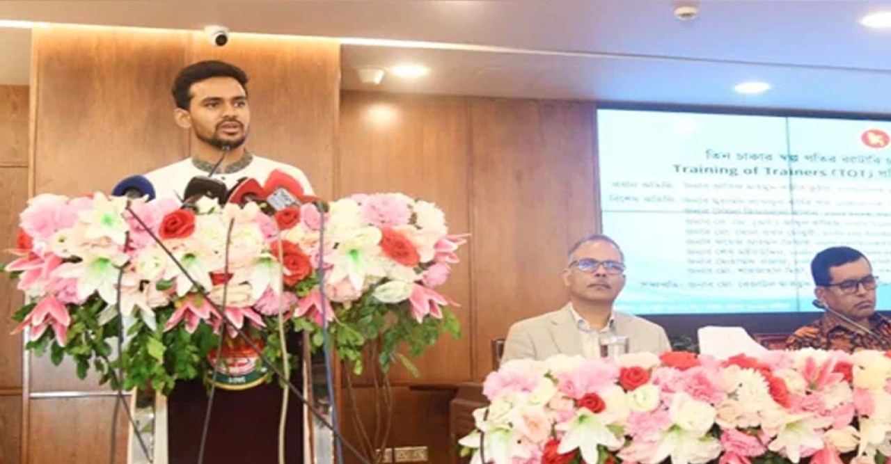 গণ-অভ্যুত্থানের অন্যতম অংশীজন রিকশাওয়ালা ভাইয়েরা : আসিফ মাহমুদ