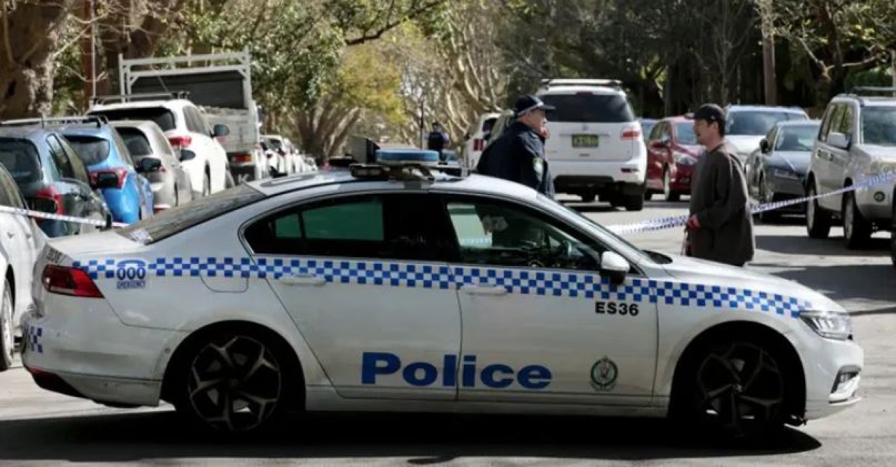 সিডনিতে বন্দুকধারীর হামলায় বহু মানুষ আহত