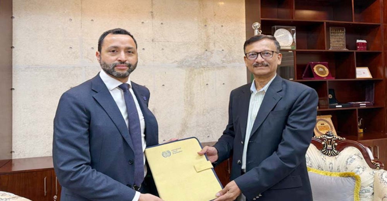 বাংলাদেশে আইএলওর নতুন কান্ট্রি ডিরেক্টরের পরিচয়পত্র পেশ