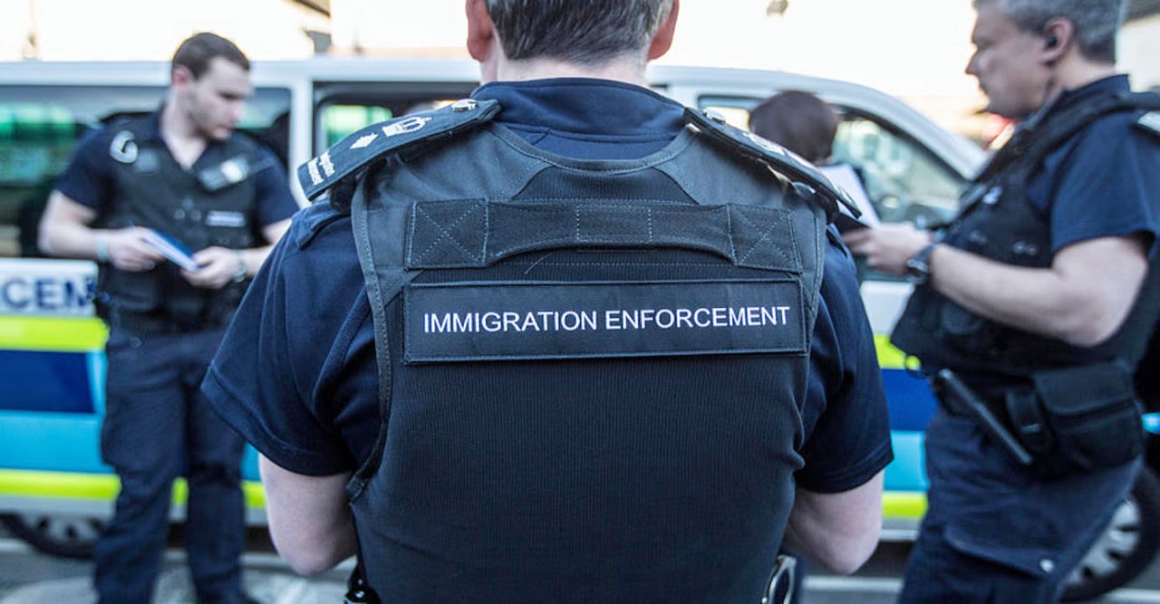 যুক্তরাজ্যে অবৈধভাবে কাজ করা আশ্রয়প্রার্থীদের বিরুদ্ধে অভিযান