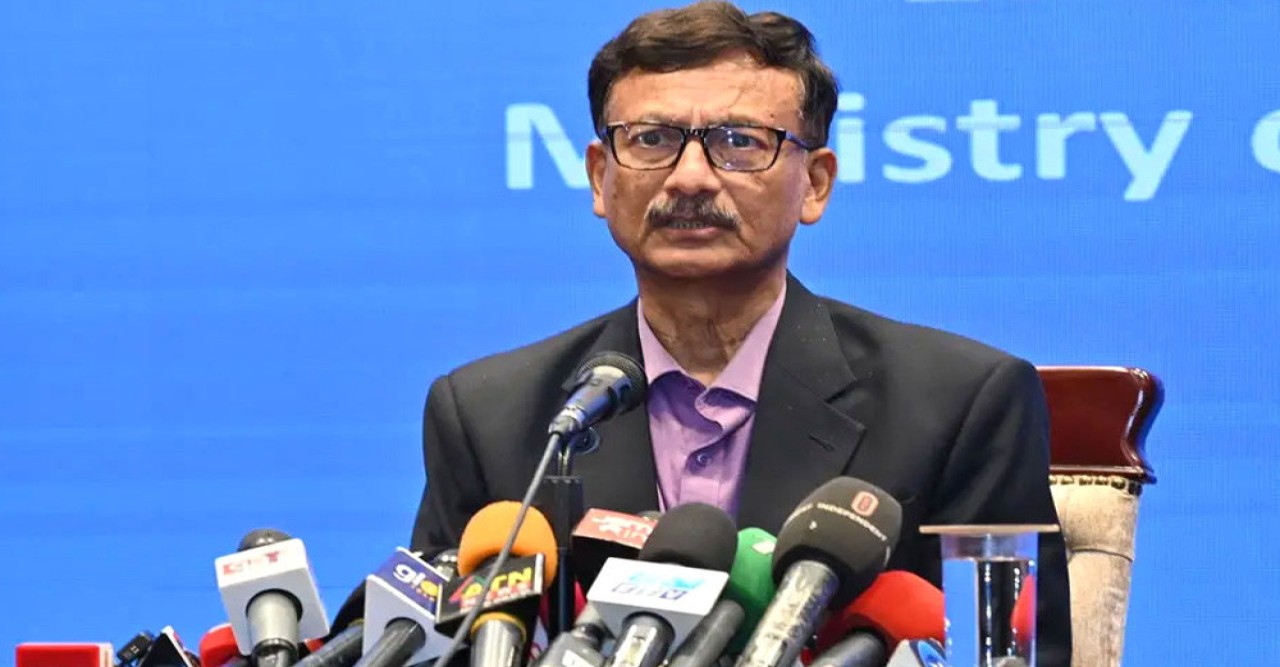 অনাকাঙ্ক্ষিত পরিস্থিতি এড়াতে ‘অন-অ্যারাইভাল ভিসা’ বন্ধ করল সরকার