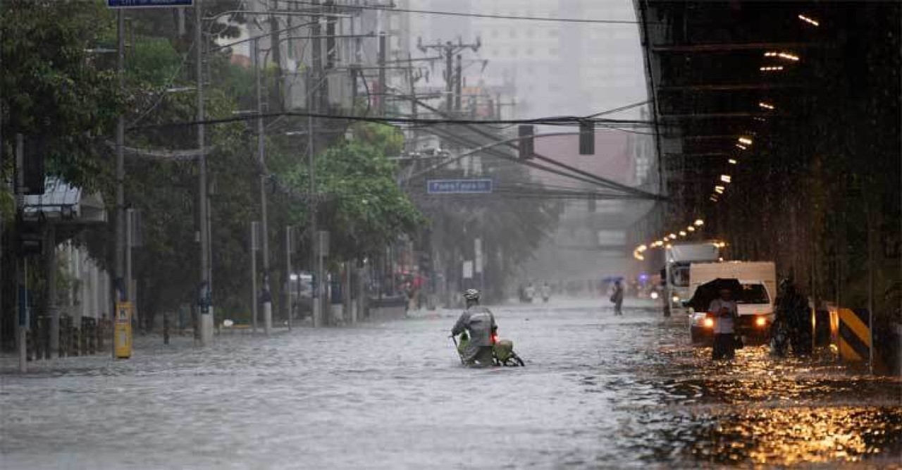 ফিলিপাইনে ভয়াবহ বন্যা, সরিয়ে নেওয়া হয়েছে কয়েক হাজার মানুষকে