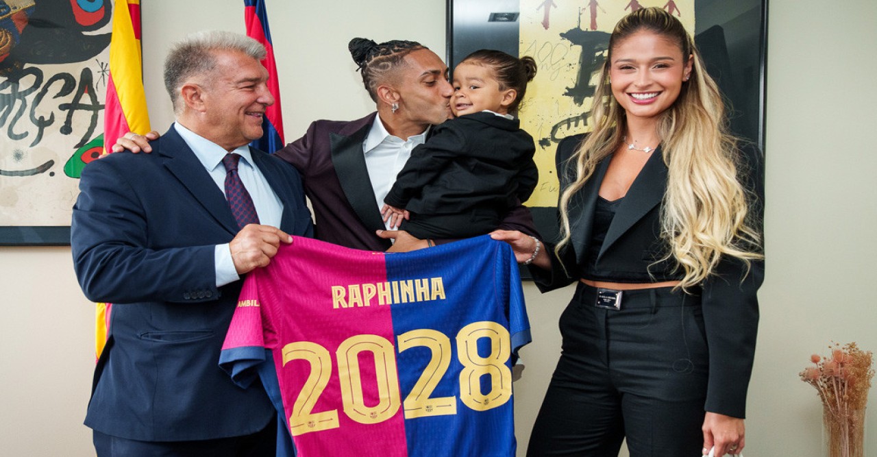 বার্সেলোনায় ক্যারিয়ার শেষ করতে চান চুক্তির মেয়াদ বাড়ানো রাফিনিয়া