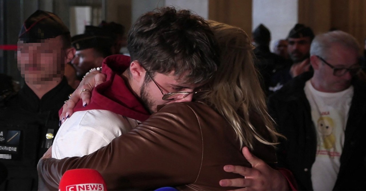 প্যারিসে স্কুলছাত্রীকে ধর্ষণ ও হত্যার দায়ে নারীর নজিরবিহীন কারাদণ্ড