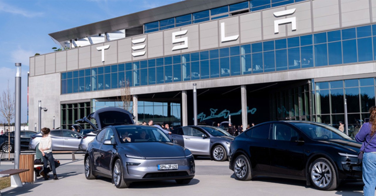 ইলন মাস্কের টেসলার সামনে মহাবিপদ!