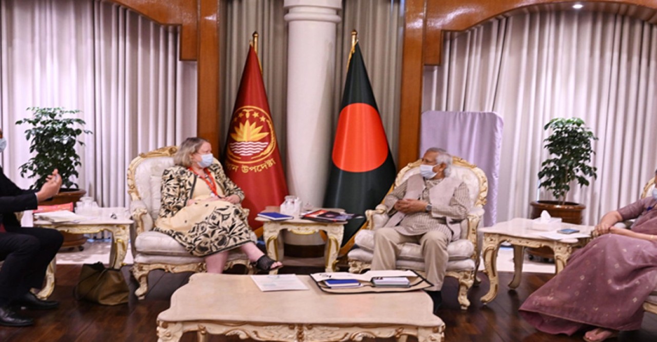 মূলধারার গণমাধ্যমও ভুয়া তথ্যের ‍উৎস : প্রধান উপদেষ্টা