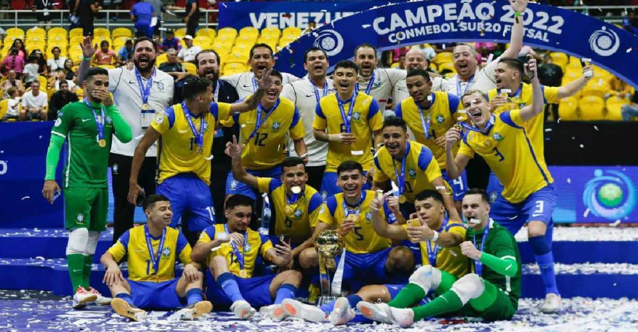 আর্জেন্টিনাকে হারিয়ে ব্রাজিলের শিরোপা জয়