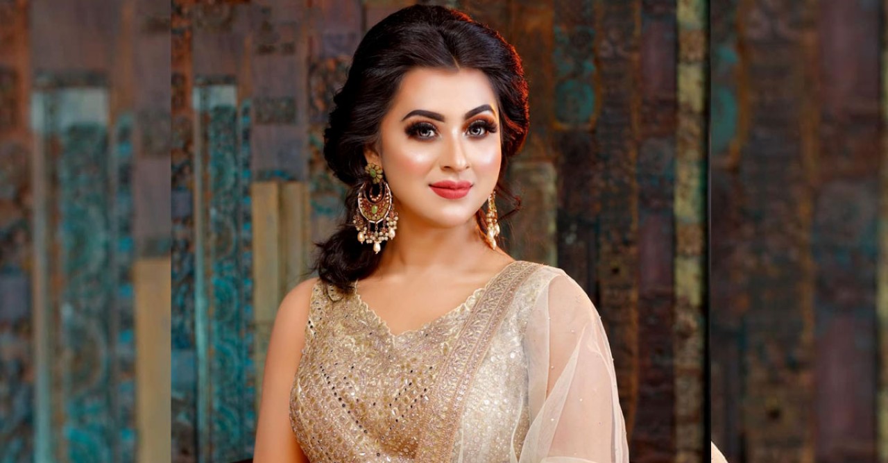 কাকে ‘কুকুর’ বললেন বুবলী?