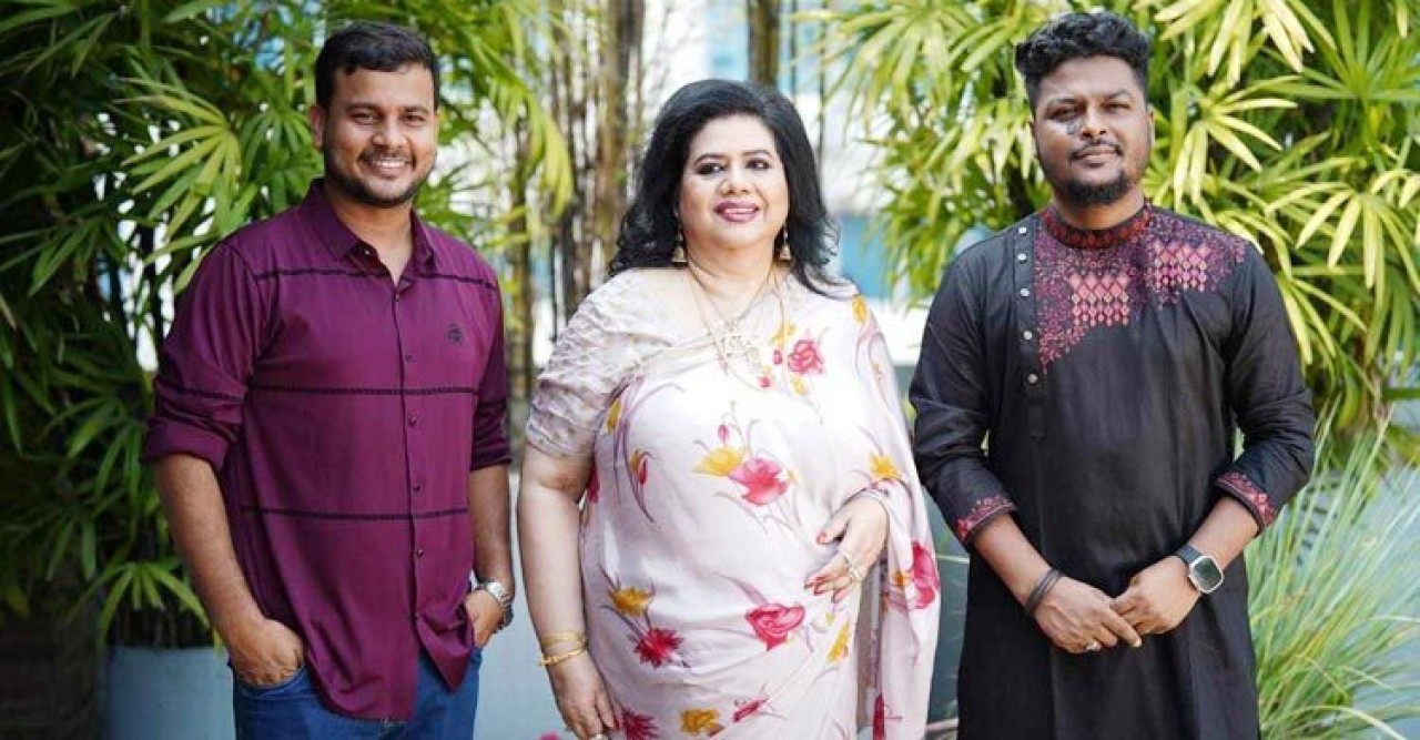 আল আমিন সবুজের কথায় রুনা লায়লা-ওয়াসীর গান