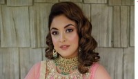 যৌন হেনস্তা ও মাফিয়ার কারণেই বলিউড ছাড়েন তনুশ্রী দত্ত!