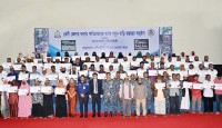 ফেনীতে বন্যায় ক্ষতিগ্রস্তদের নবনির্মিত বাড়ি হস্তান্তর করল নৌবাহিনী