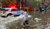 যুক্তরাষ্ট্রে ভারী বৃষ্টির পর আকস্মিক বন্যা, জরুরি অবস্থা ঘোষণা