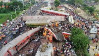 ট্রেন দুর্ঘটনার কারণ জানালেন ভারতের রেলমন্ত্রী