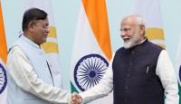 নরেন্দ্র মো‌দির সাক্ষাৎ পে‌লেন হাছান মাহমুদ