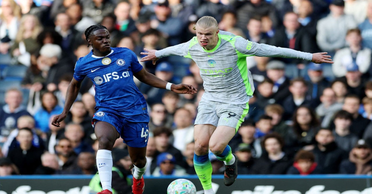 চেলসিকে হারিয়ে আর্সেনালের ঘাড়ে নিঃশ্বাস ফেলছে সিটি