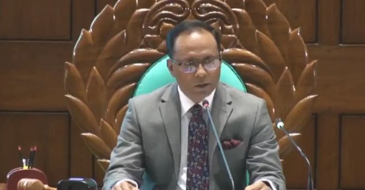 সংসদ চলাকালে ফোনে কথা বলা নিয়ে সতর্ক করলেন ডেপুটি স্পিকার