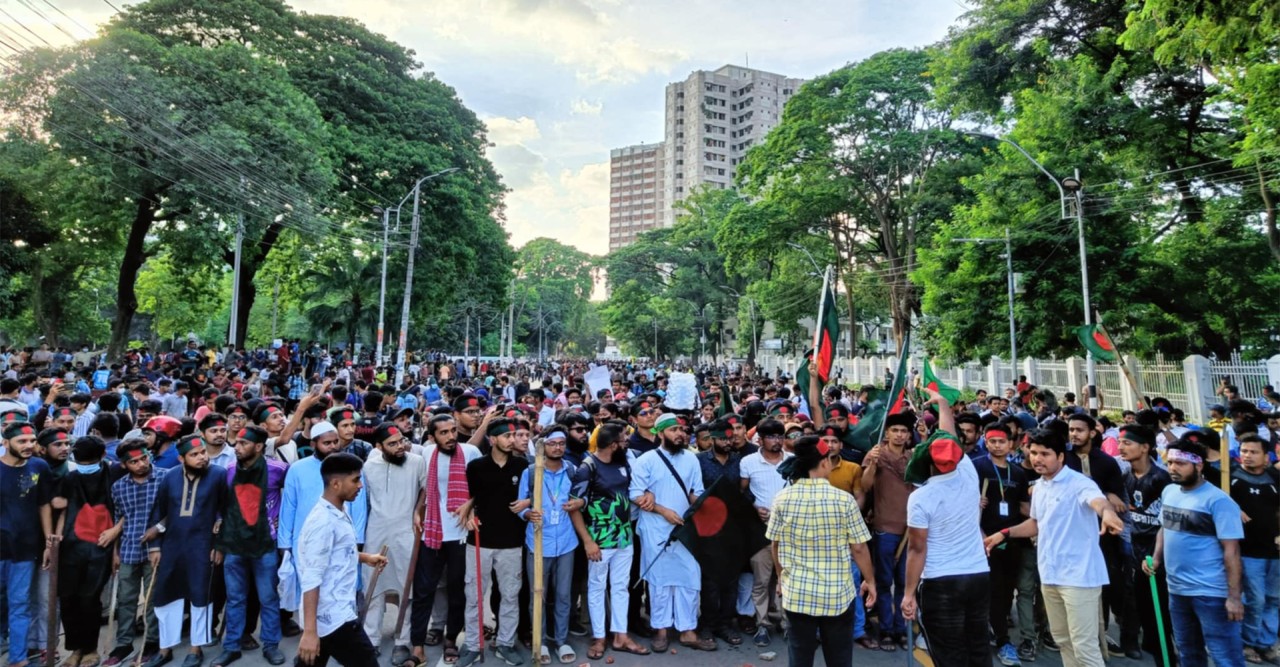 আজ গায়েবানা জানাজা ও কফিন মিছিল করবে আন্দোলনকারীরা