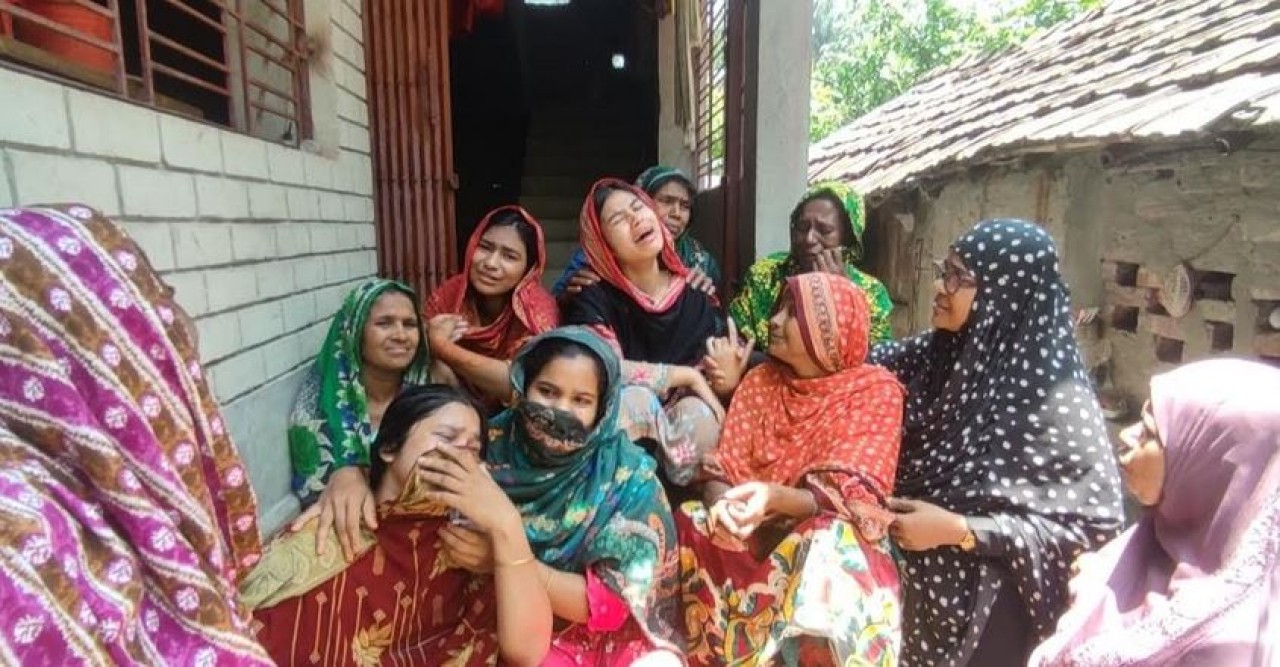 লেবাননের দক্ষিণাঞ্চলে ইসরায়েলি ড্রোন হামলায় দুই বাংলাদেশি প্রবাসী কর্মী নিহত,স্বজনদের বাড়িকে চলছে শোকের মাতম