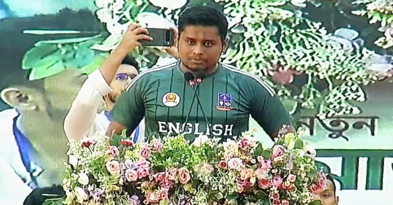 সংসদ ভবনে কে যাবে নির্ধারণ করবে দেশের খেটে খাওয়া জনতা : হাসনাত আবদুল্লাহ