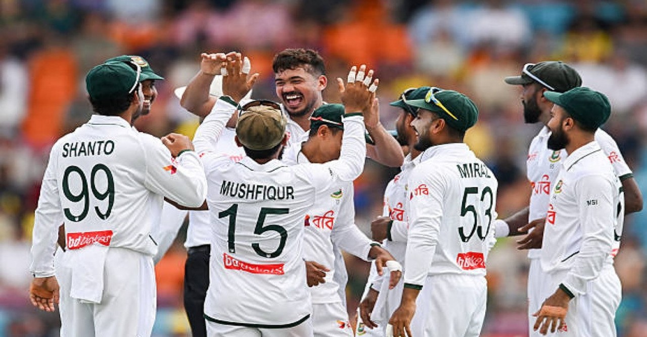 প্রথম সেশনেই ৪ উইকেট শিকার বাংলাদেশের, চাপে অস্ট্রেলিয়া