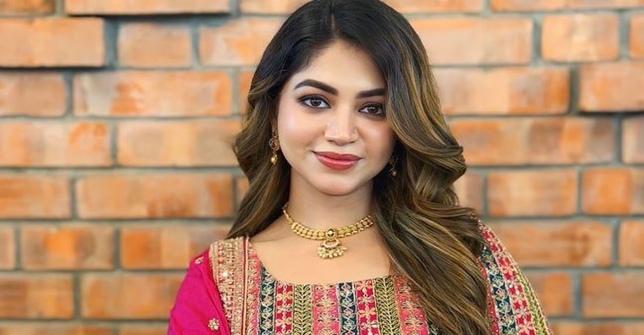 শৈশবে আপত্তিকর স্পর্শের শিকার হয়েছিলেন উর্বী