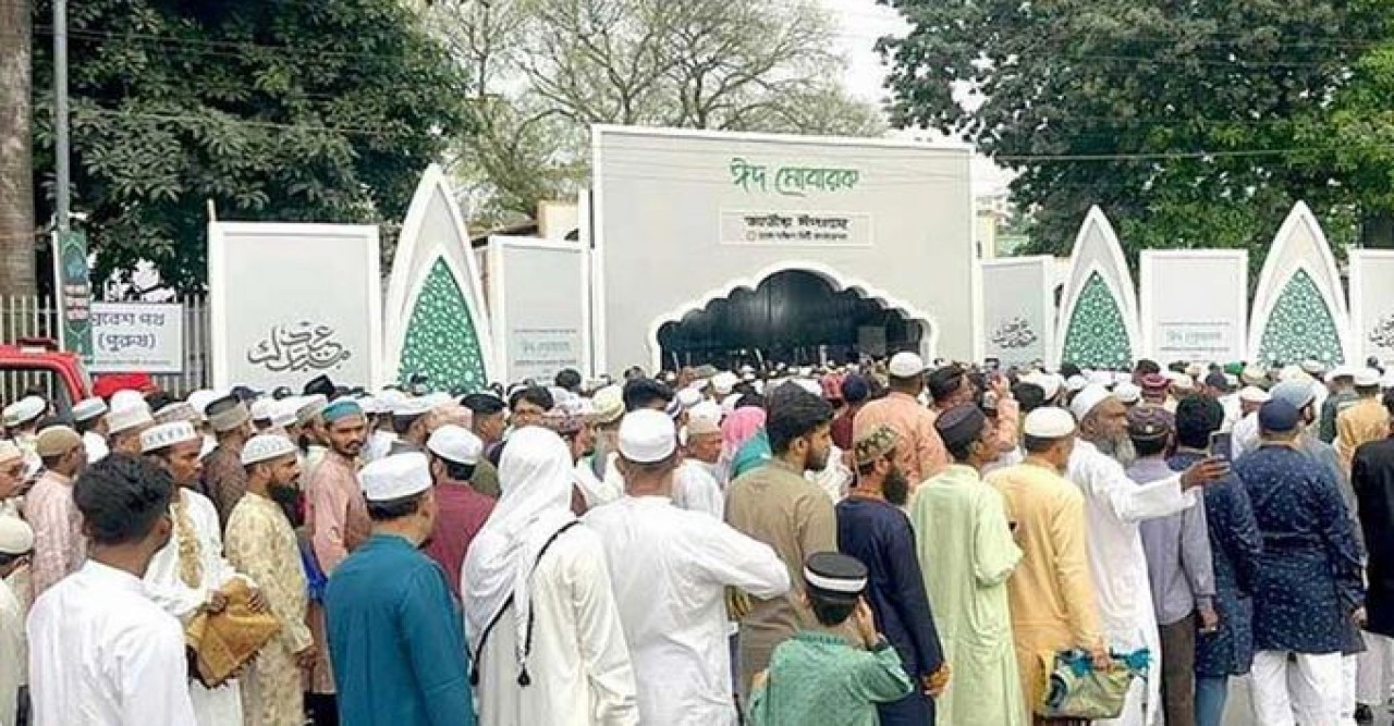 জাতীয় ঈদগাহে ঈদুল ফিতরের প্রধান জামাত অনুষ্ঠিত