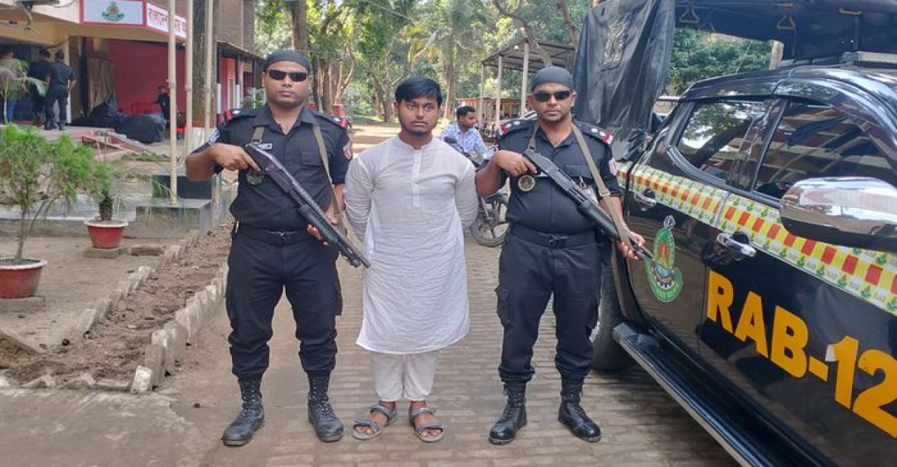 মাকে হত্যার পর ডিপ ফ্রিজে রাখেন সাদ!